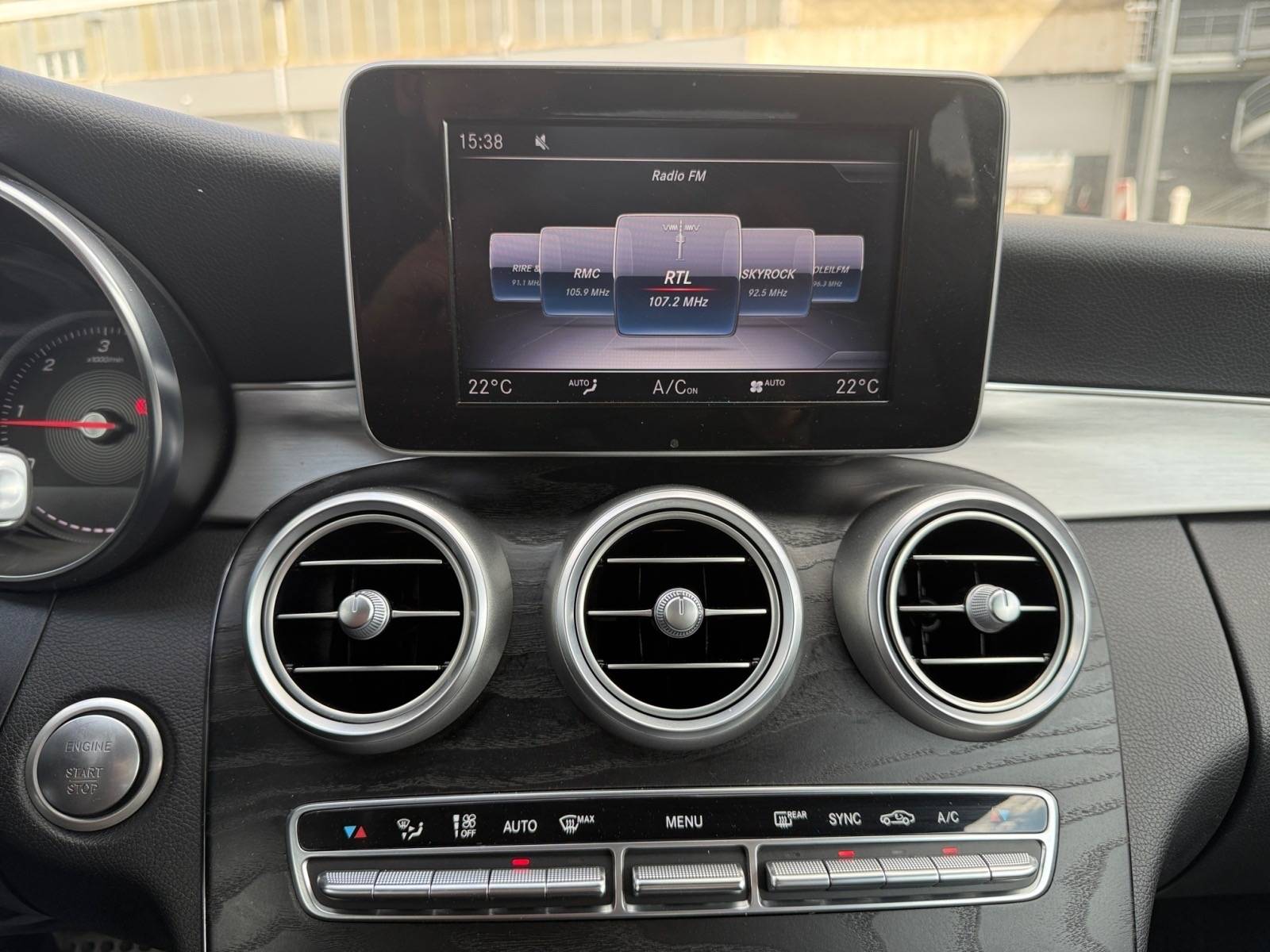 Image Mercedes-Benz CLASSE C COUPÉ C 220 d Coupé Business Executive  C 200 Coupé Executive