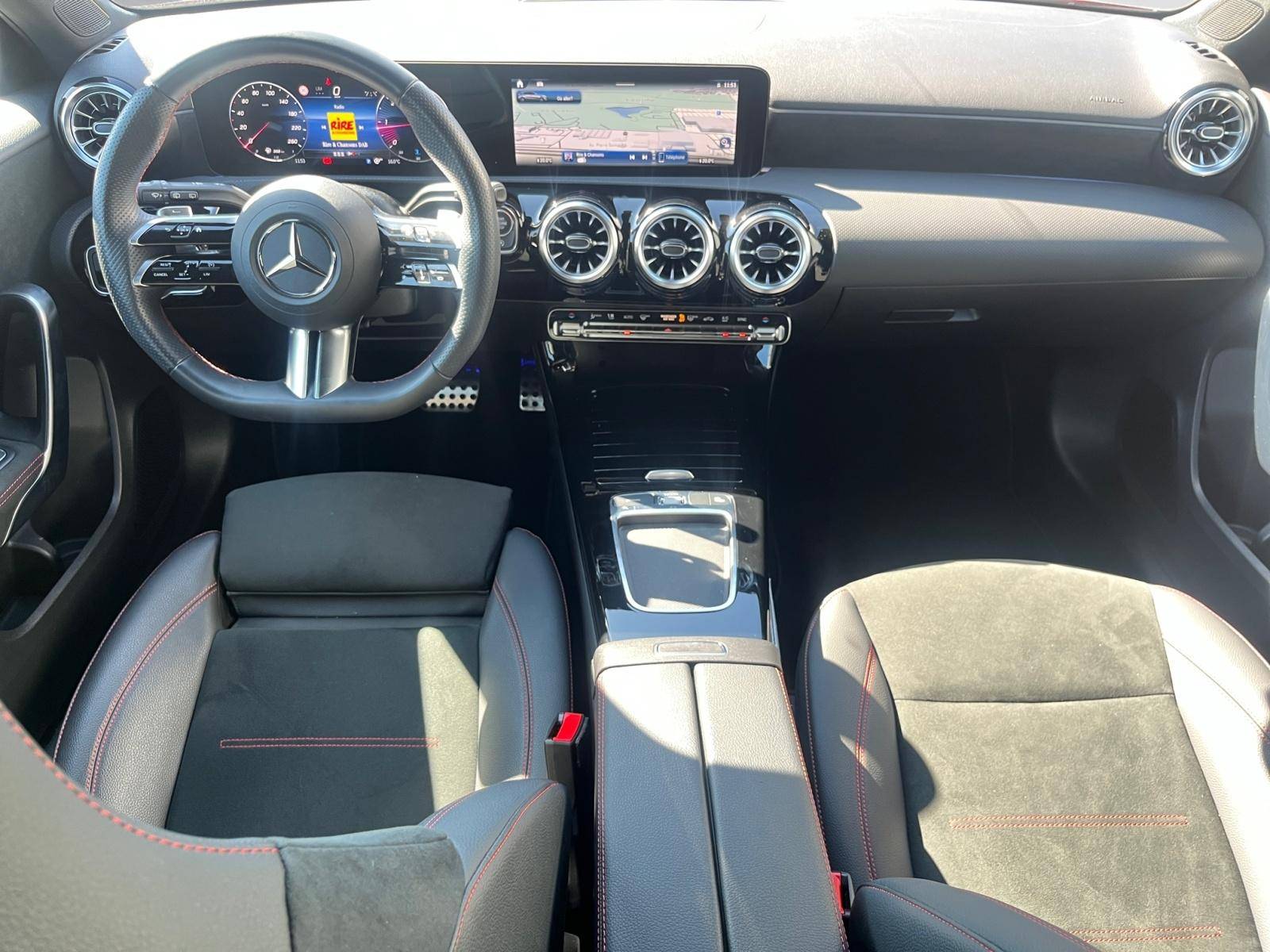 Image Mercedes-Benz CLASSE A 180 d AMG Line  Classe A 180 d AMG Line