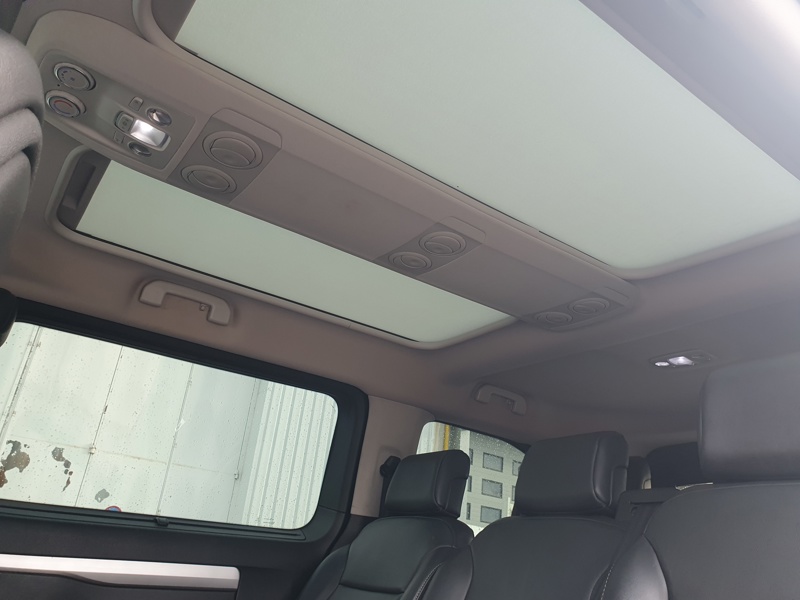 Image Peugeot TRAVELLER 2.0 BLUEHDI 180 S&S EAT6 STANDARD ALLURE  2.0 177 ch EAT6