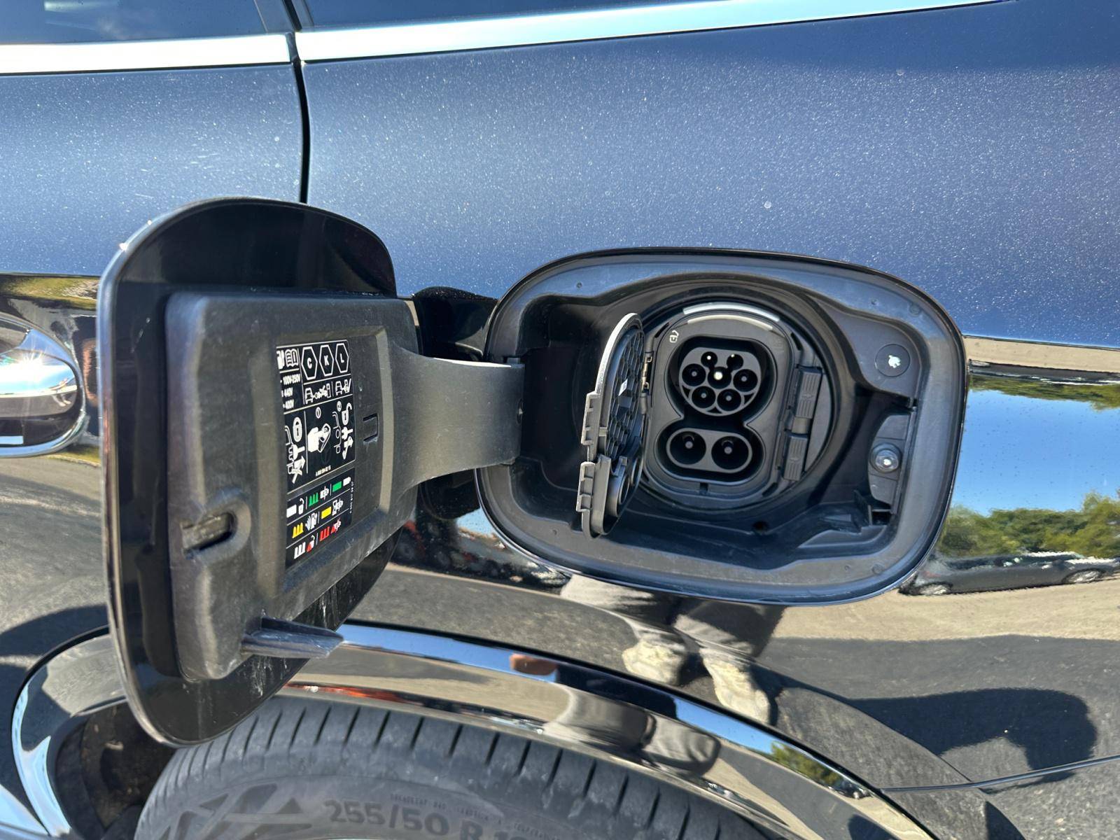 Image Mercedes-Benz GLC SUV GLC 300 de Hybrid EQ 4MATIC AMG Line  GLC 300 de 9G-Tronic 4Matic AMG Line