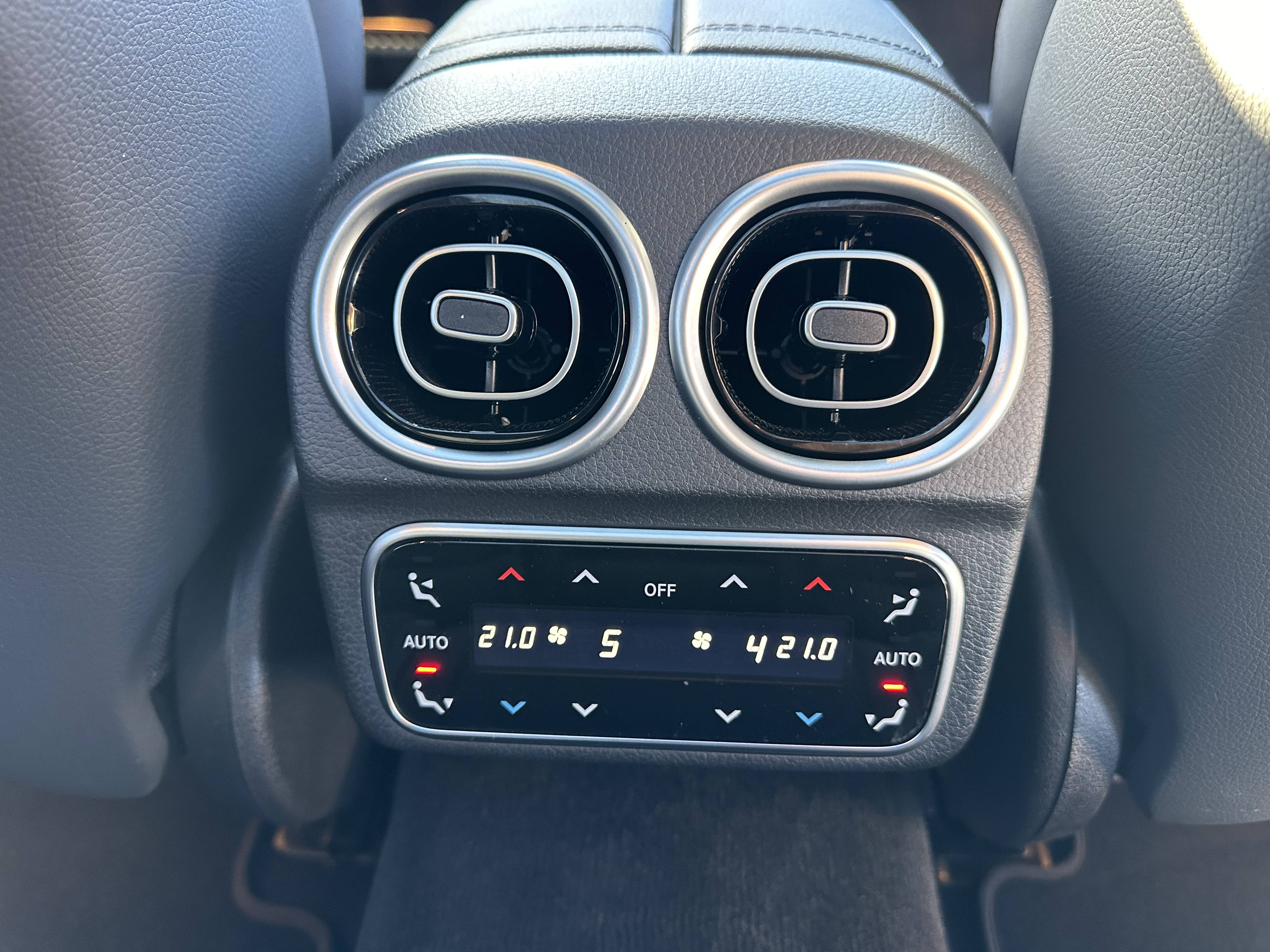 Image Mercedes-Benz CLASSE C BREAK Classe C 300 e Break AMG line  Classe C 300 e Hybrid EQ Break AMG Line