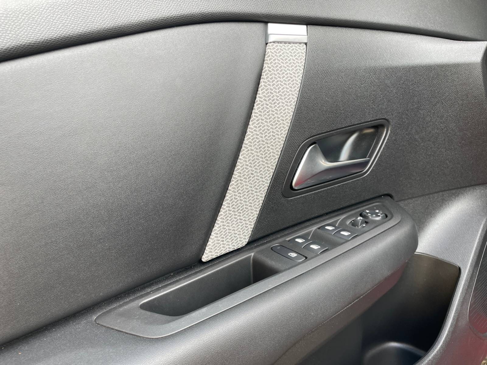 Image Citroën C4 BERLINE Max  1.5 131 ch BVA8