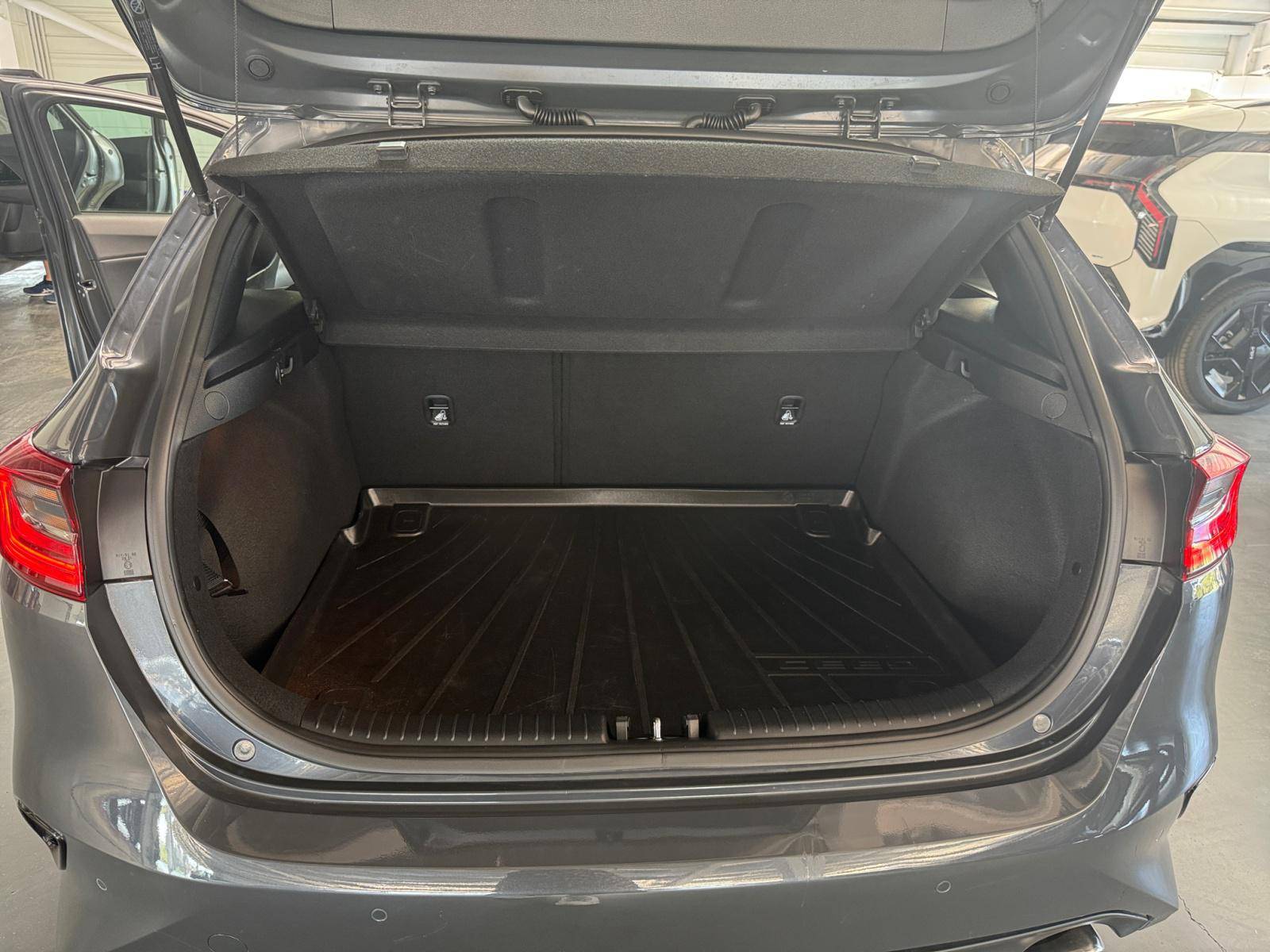 Image Kia CEED 1.6 CRDI 136 ISG IBVM6 MHEV ACTIVE  CEED 1.6 CRDi 136 ch MHEV iBVM6 Active