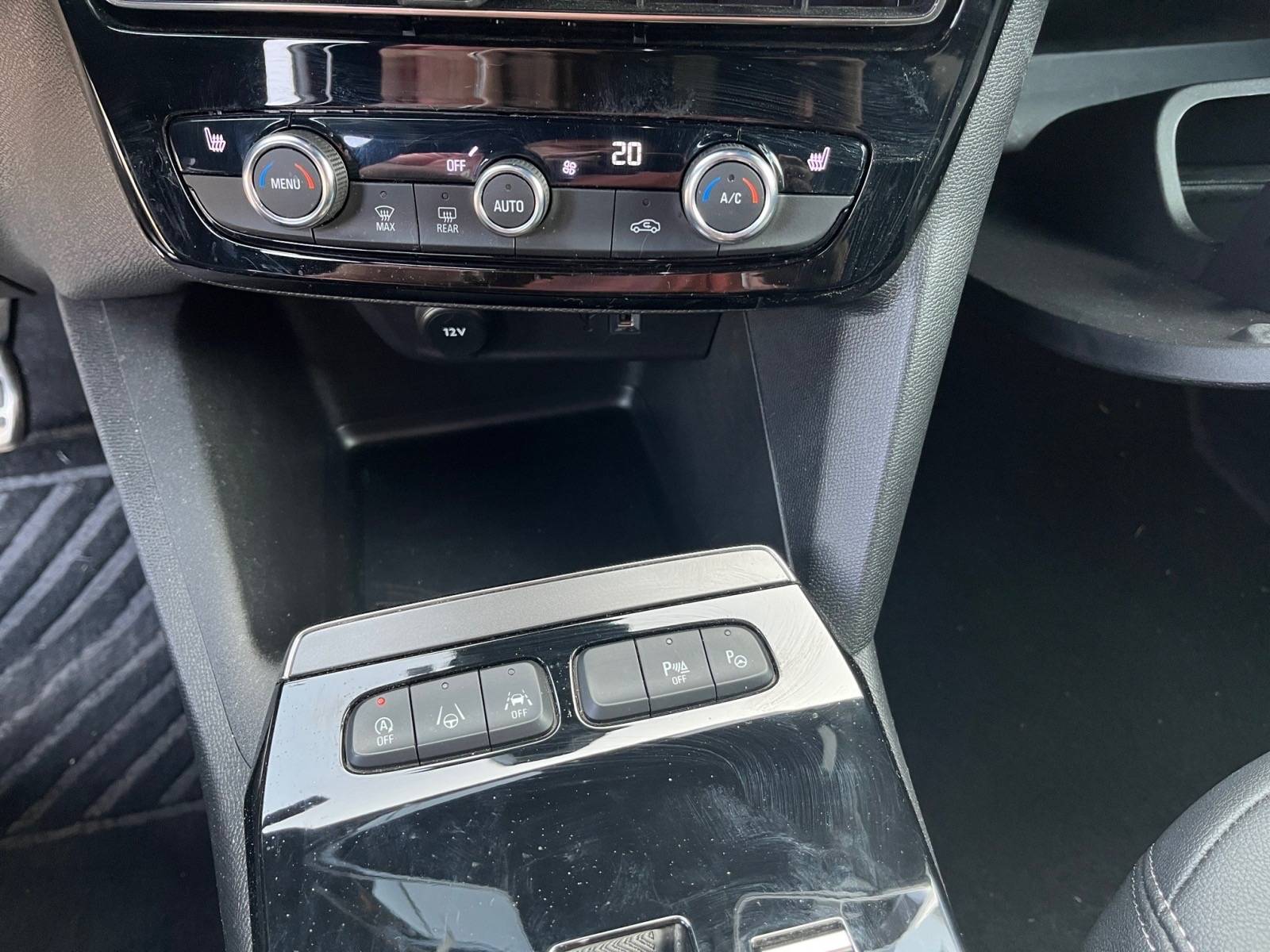 Image Opel MOKKA 1.2 TURBO 96KW ULTIMATE AUTO  Mokka 1.2 Turbo 130 ch BVA8 Ultimate