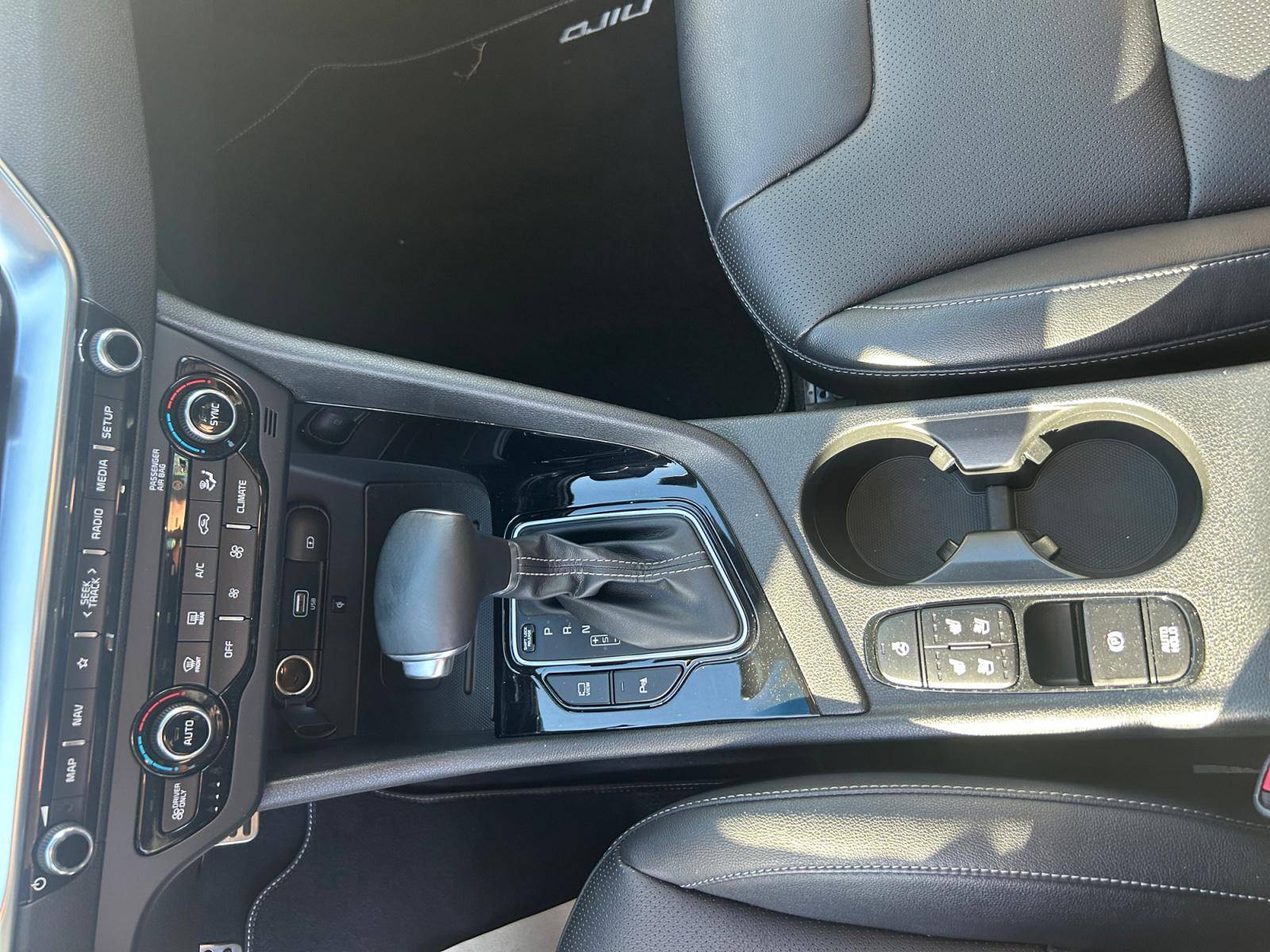 Image Kia NIRO 1.6 GDI 105 ISG Hybride Premium DCT6  Niro 1.6 GDi Hybride 141 ch DCT6 premium