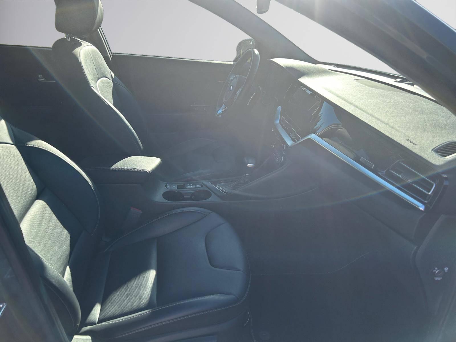 Image Kia NIRO 1.6 GDI 105 ISG Hybride Premium DCT6  Niro 1.6 GDi Hybride 141 ch DCT6 premium