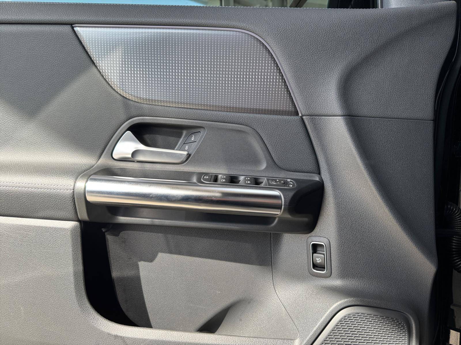 Image Mercedes-Benz EQA 250 Limited Edition  EQA 250 190 ch Limited Edition