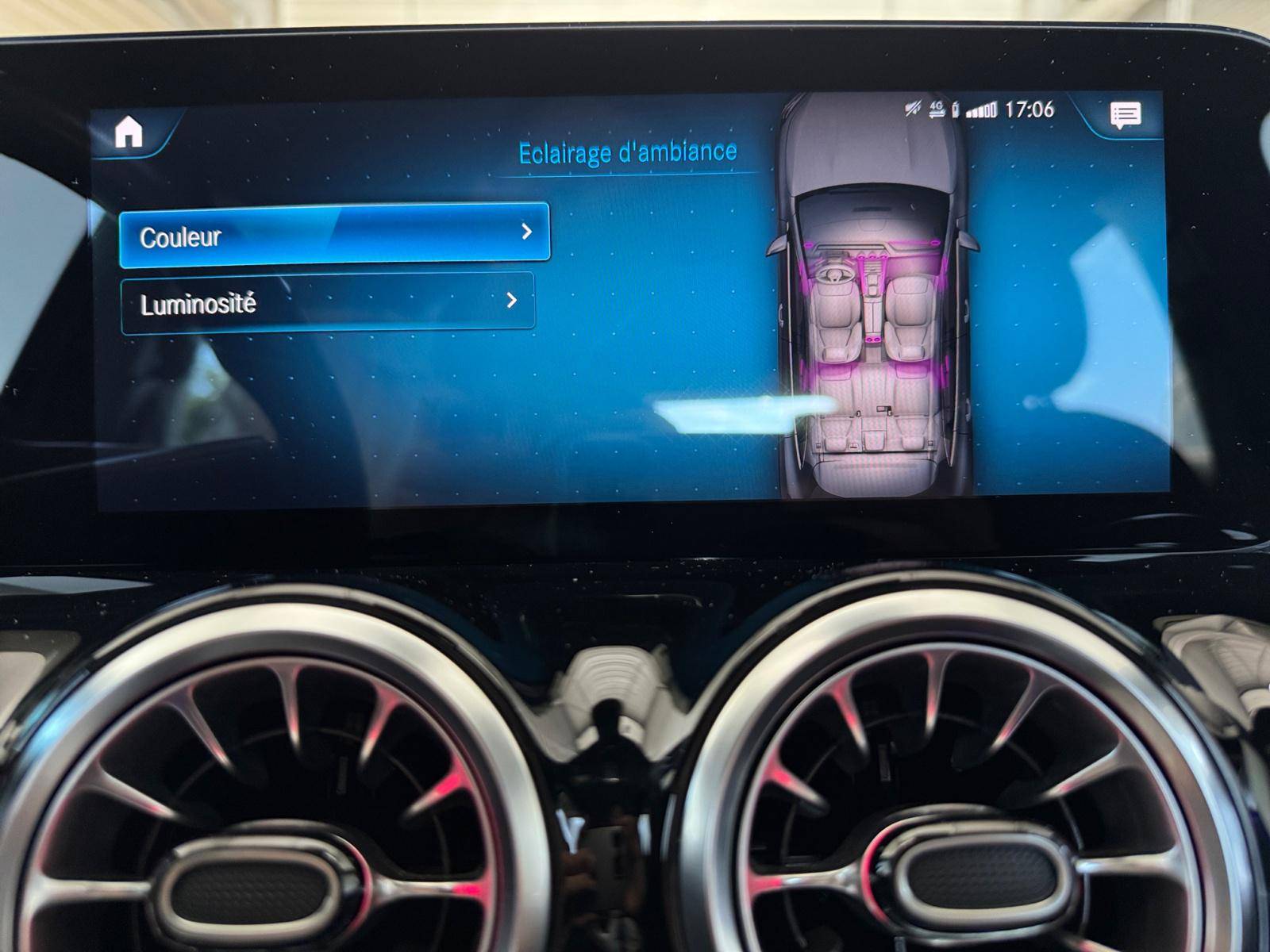 Image Mercedes-Benz EQA 250 Limited Edition  EQA 250 190 ch Limited Edition