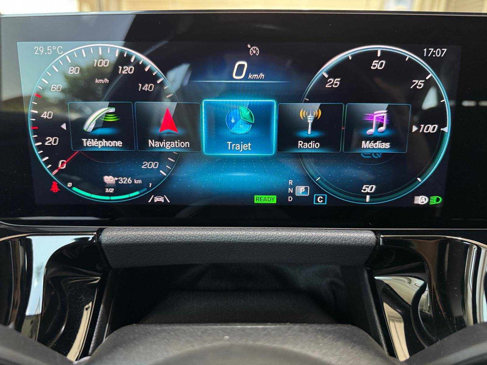 Image Mercedes-Benz EQA 250 Limited Edition  EQA 250 190 ch Limited Edition