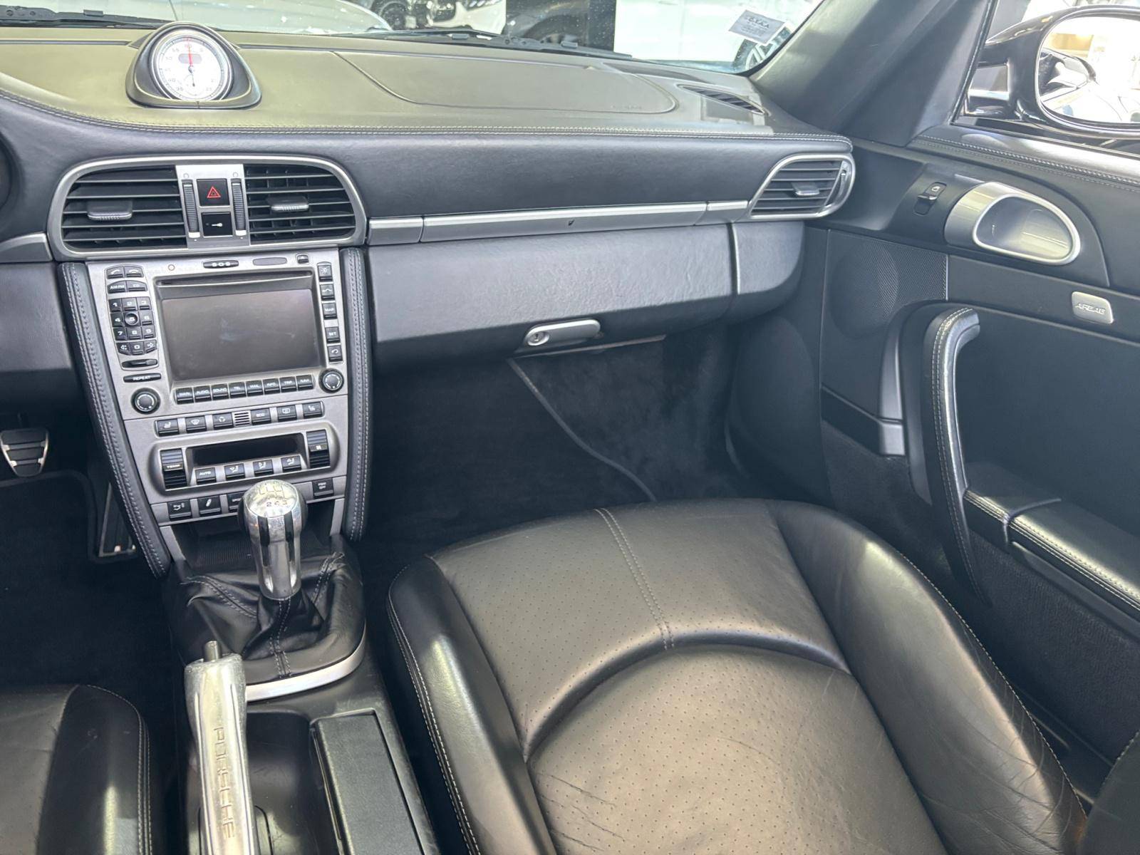 Image Porsche 911 Carrera 4 S Cabrio  3.8 355 ch 