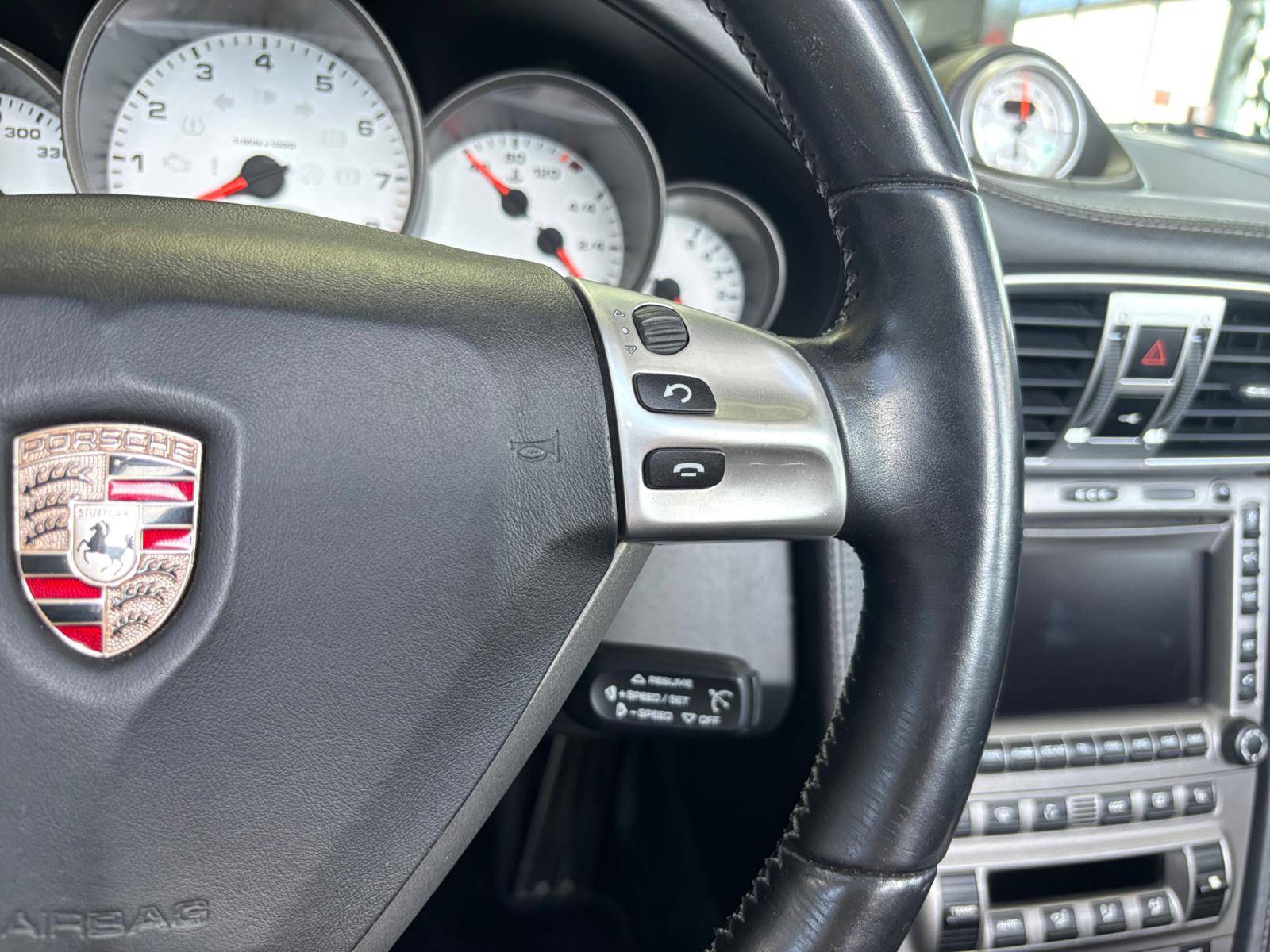 Image Porsche 911 Carrera 4 S Cabrio  3.8 355 ch 