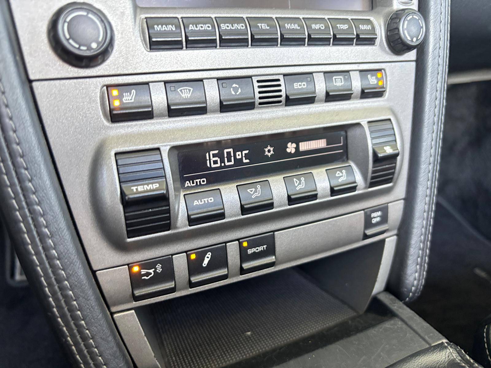 Image Porsche 911 Carrera 4 S Cabrio  3.8 355 ch 