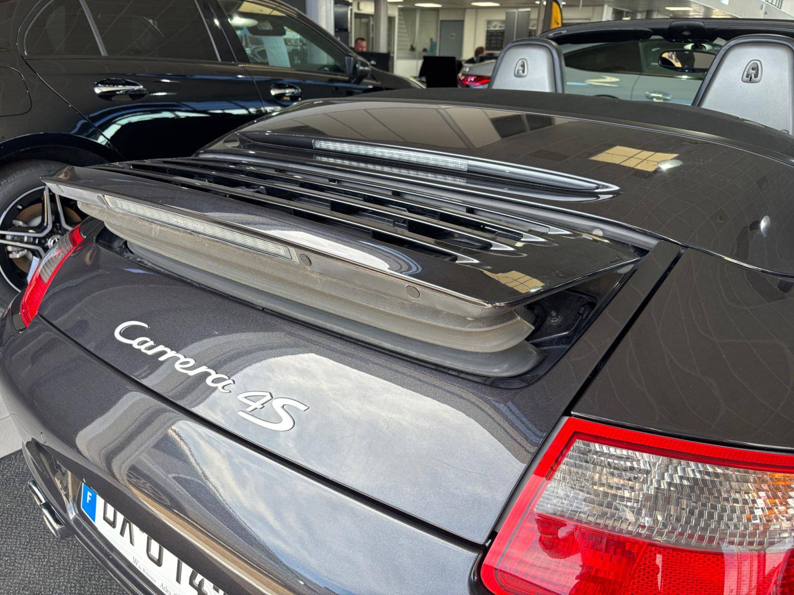 Image Porsche 911 Carrera 4 S Cabrio  3.8 355 ch 