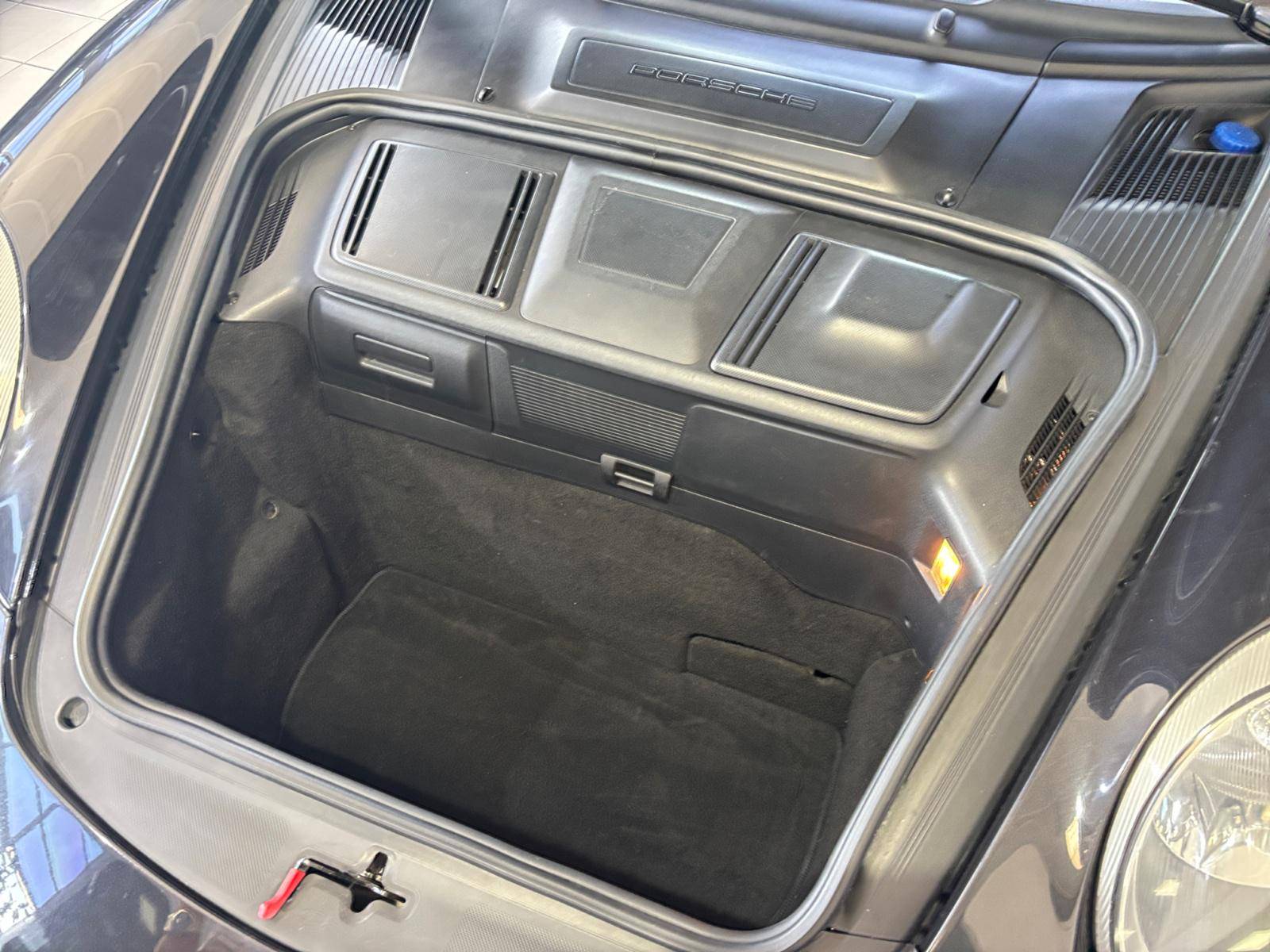 Image Porsche 911 Carrera 4 S Cabrio  3.8 355 ch 