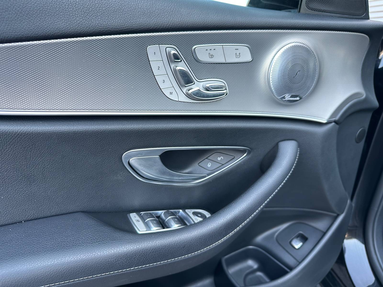 Image Mercedes-Benz CLASSE E BERLINE E 400 d 4MATIC Berline Fascination  E 400 d 4MATIC Berline Fascination