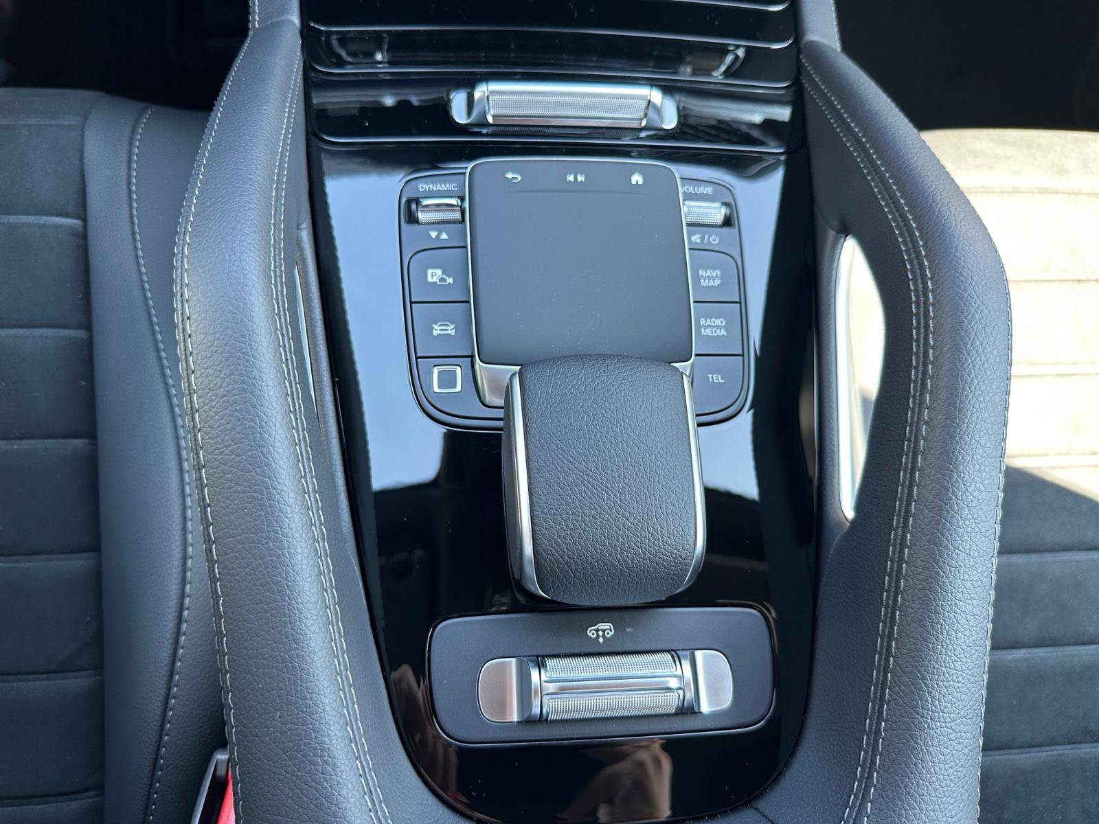 Image Mercedes-Benz GLE 350 de Hybrid EQ 4MATIC AMG Line  GLE 350 de Hybrid EQ 4MATIC AMG Line