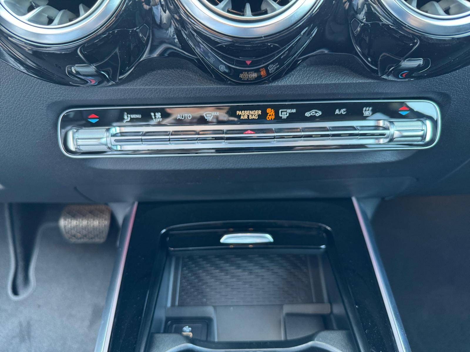 Image Mercedes-Benz EQB 250+ Business Edition  EQB 250+ Business Edition