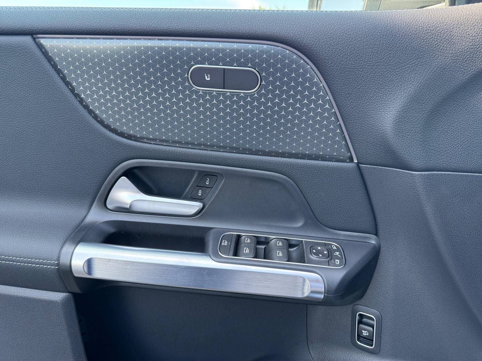 Image Mercedes-Benz EQB 250+ Business Edition  EQB 250+ Business Edition