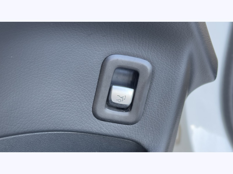 Image Mercedes-Benz GLC SUV GLC 220 d 4MATIC SUV Night Edition  