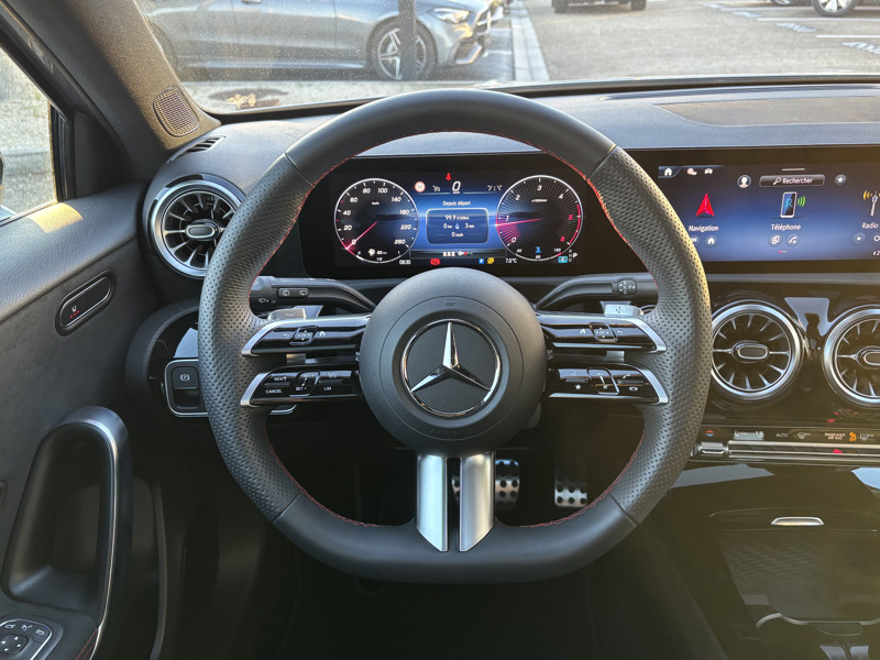 Image Mercedes-Benz CLASSE A 200 d AMG Line AMG Line Classe A 200 d AMG Line