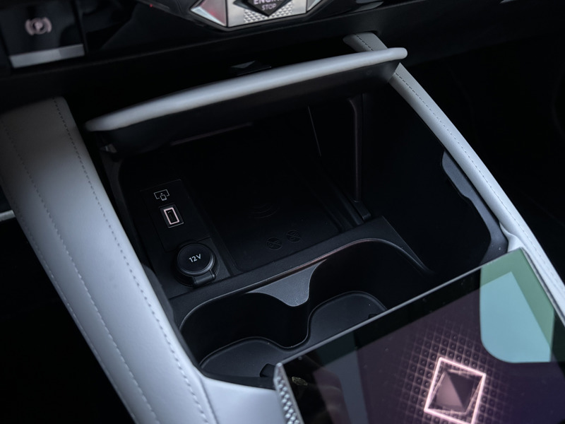 Image DS DS 4 E-TENSE 225 CROSS RIVOLI AUTO  