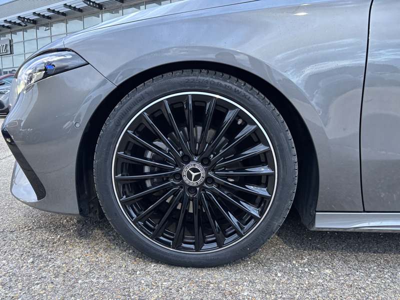 Image Mercedes-Benz CLASSE A 180 d AMG Line AMG Line 