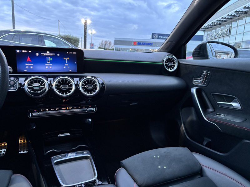 Image Mercedes-Benz CLASSE A 180 d AMG Line AMG Line 