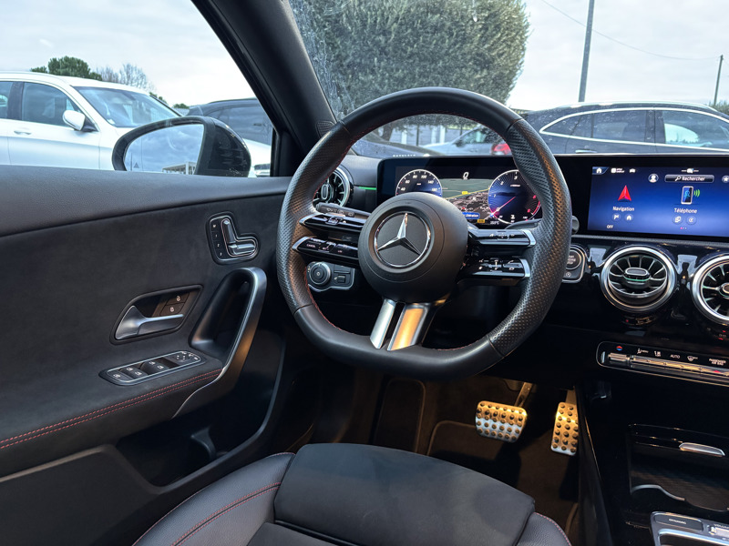 Image Mercedes-Benz CLASSE A 180 d AMG Line AMG Line 