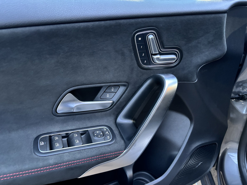 Image Mercedes-Benz CLASSE A 180 d AMG Line AMG Line 