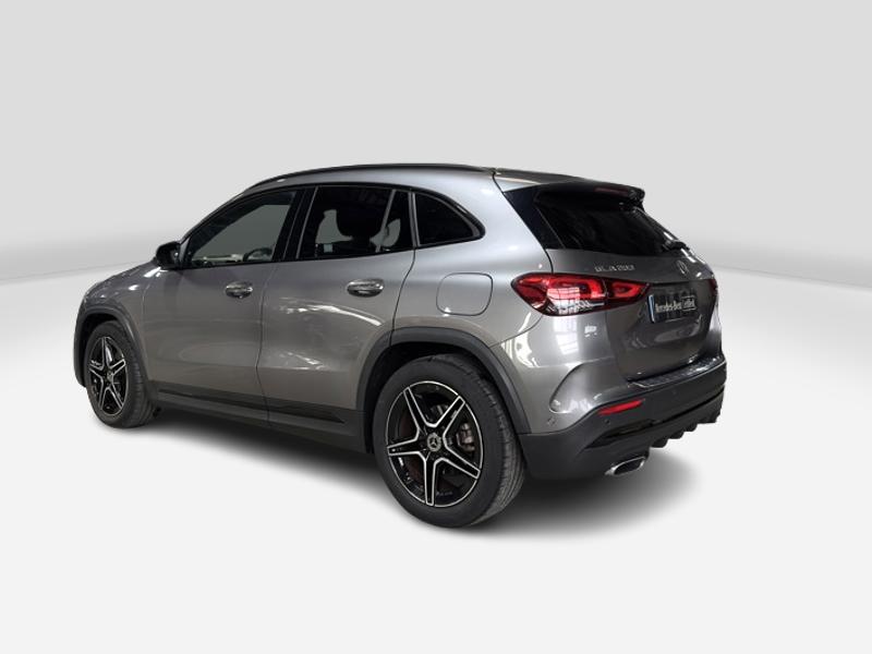 Image Mercedes-Benz GLA 200 AMG Line  GLA 200 7G-DCT AMG Line