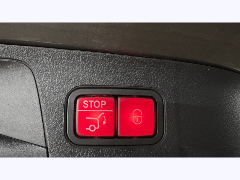 Image Mercedes-Benz GLA 200 AMG Line  GLA 200 7G-DCT AMG Line