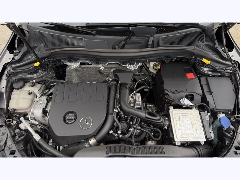 Image Mercedes-Benz GLA 200 AMG Line  GLA 200 7G-DCT AMG Line