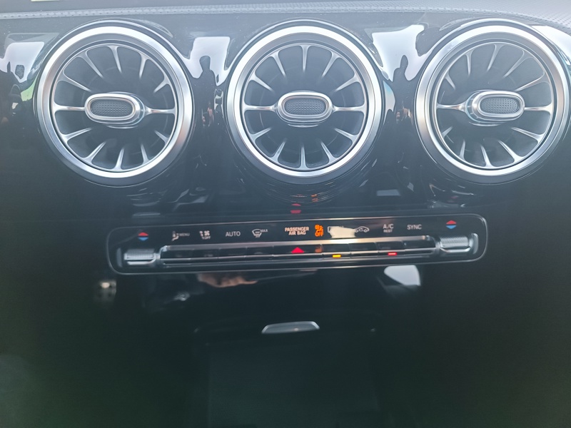 Image Mercedes-Benz CLA COUPÉ CLA 220 d Coupé AMG Line  CLA 220 D COUPE 8G-DCT