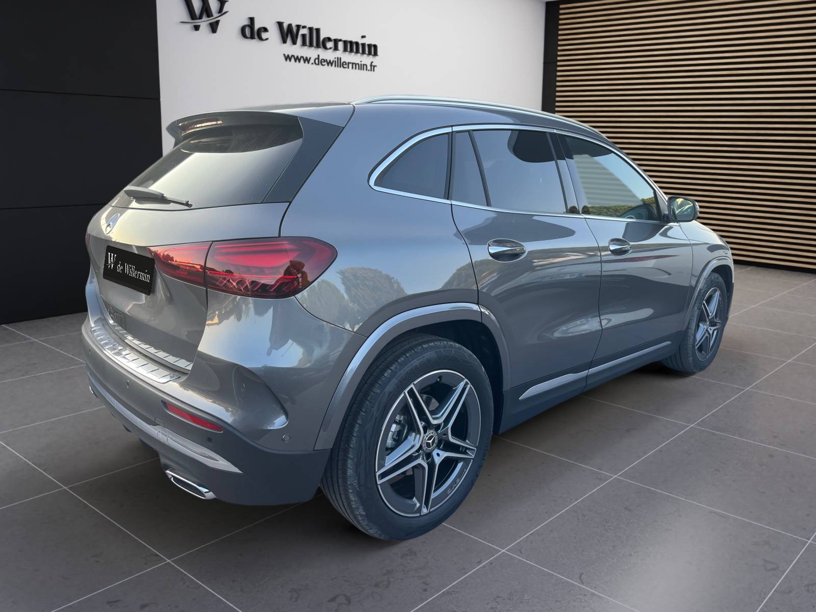 Image Mercedes-Benz GLA 180 d AMG Line  GLA 180 d AMG Line