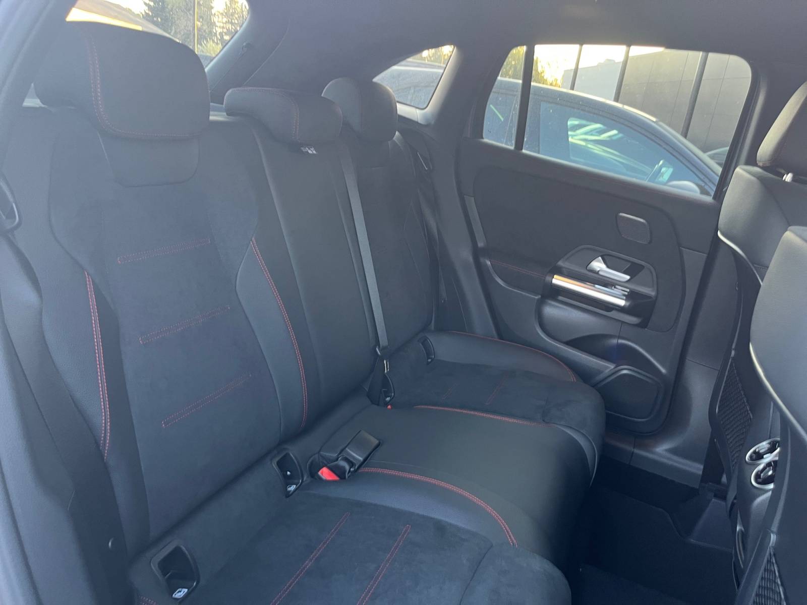 Image Mercedes-Benz GLA 180 d AMG Line  GLA 180 d AMG Line