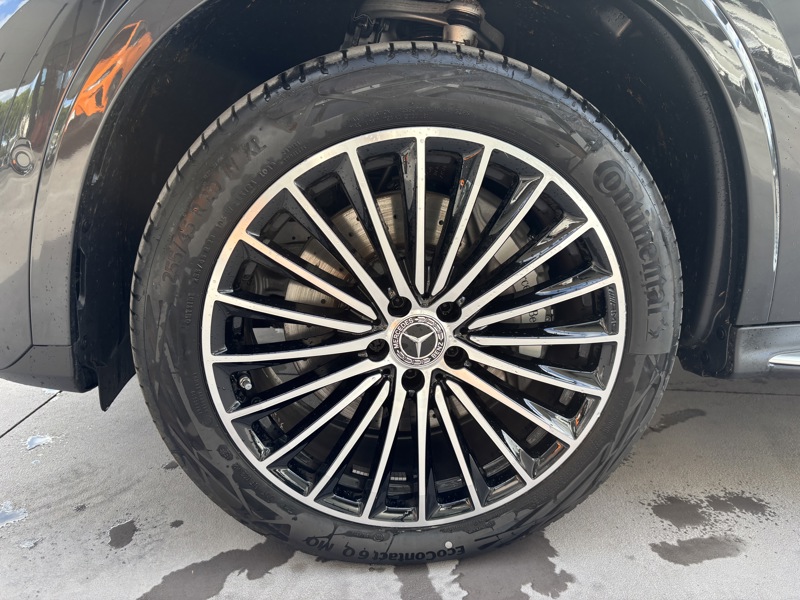 Image Mercedes-Benz GLC SUV GLC 300 e  Hybrid EQ 4MATIC AMG Line +  GLC 300 e  Hybrid EQ 4MATIC AMG Line +