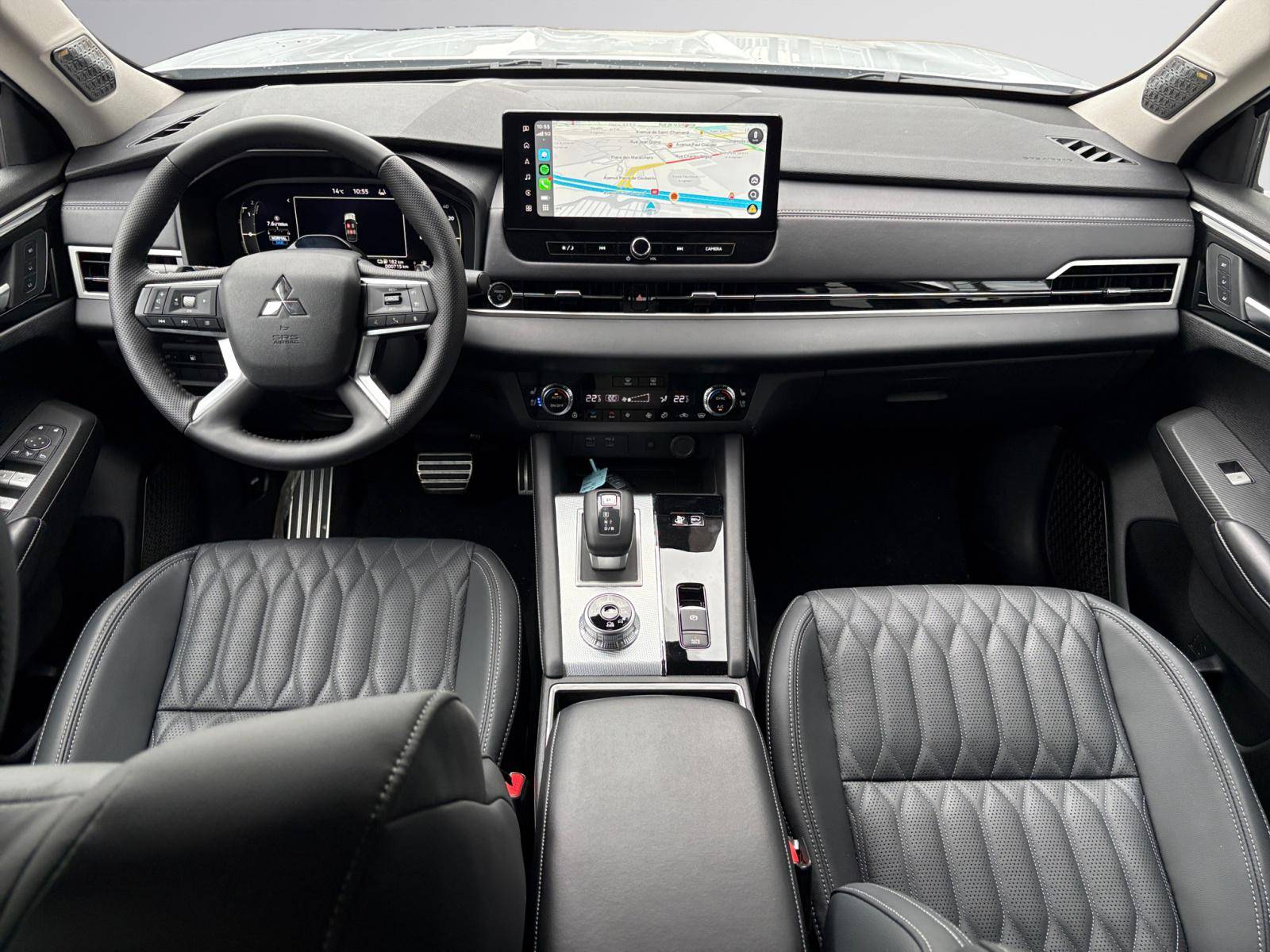 Image Mitsubishi OUTLANDER PHEV 2.4 MIVEC Phev 306 4WD Instyle  OUTLANDER 2.4 MIVEC PHEV 306 4WD INSTYLE