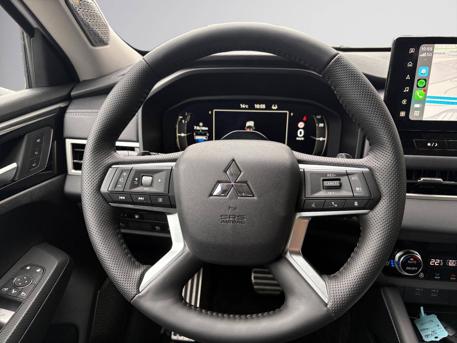 Image Mitsubishi OUTLANDER PHEV 2.4 MIVEC Phev 306 4WD Instyle  OUTLANDER 2.4 MIVEC PHEV 306 4WD INSTYLE