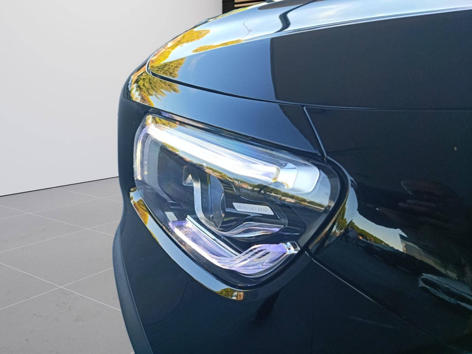 Image Mercedes-Benz GLB 200 d AMG Line  GLB 200 d AMG Line