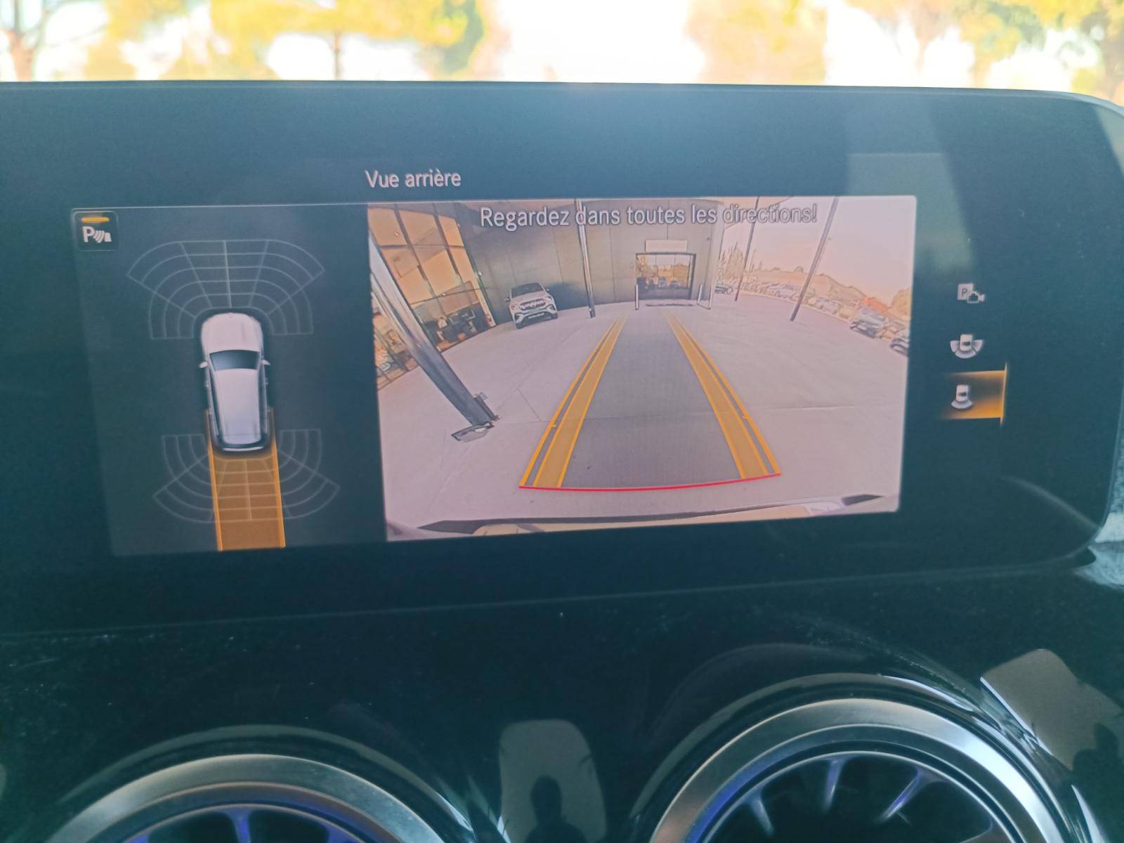 Image Mercedes-Benz GLB 200 d AMG Line  GLB 200 d AMG Line