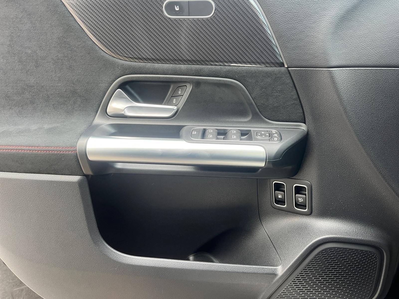 Image Mercedes-Benz GLA 250 e AMG Line  GLA 250 e AMG Line