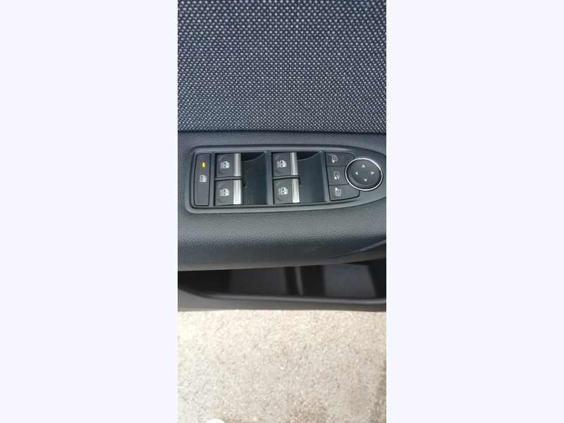 Image Mitsubishi GRANDIS 1.8 MPI HEV 158 Intense  INTENSE