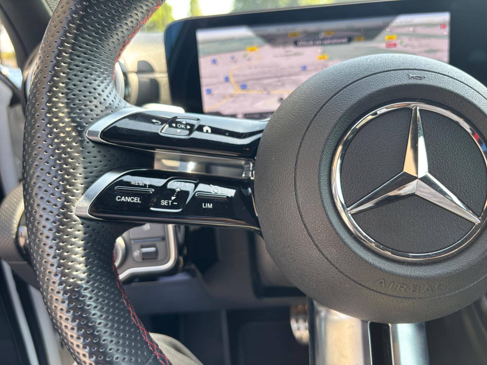 Image Mercedes-Benz CLASSE A 250 e AMG Line  Classe A 250 e Hybrid EQ Berline AMG Line