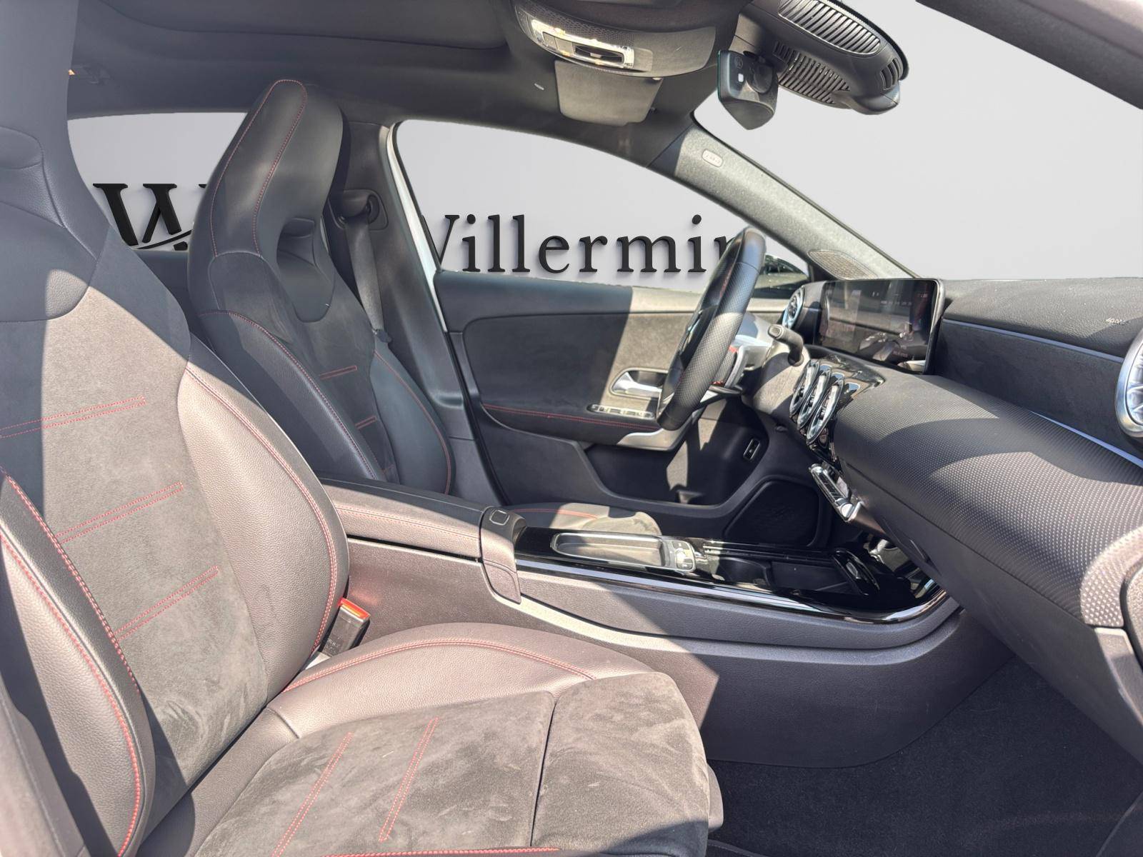 Image Mercedes-Benz CLASSE A 250 e AMG Line  Classe A 250 e Hybrid EQ Berline AMG Line