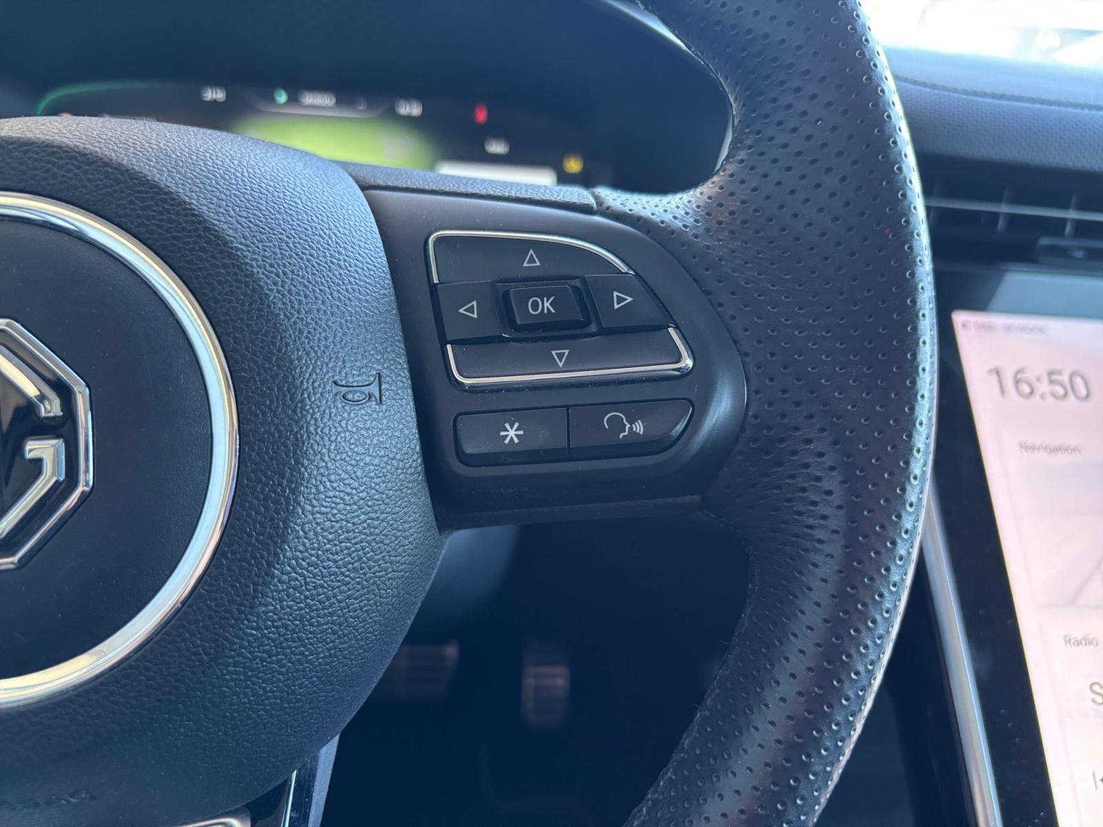 Image MG MARVEL R Luxury 70kWh  Marvel R EV 2WD Luxury