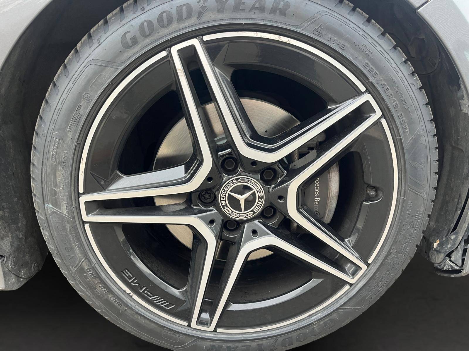 Image Mercedes-Benz CLASSE A 200 d AMG Line  A200D AMG LINE 8G-DCT