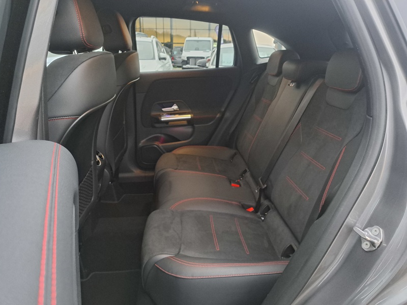 Image Mercedes-Benz GLA 220 d 4MATIC AMG Line  