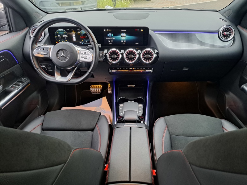 Image Mercedes-Benz GLA 220 d 4MATIC AMG Line  