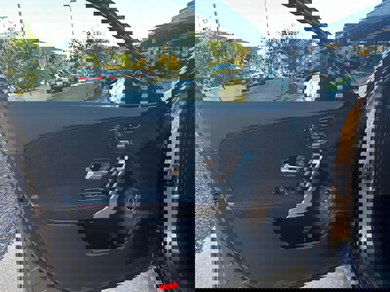 Image Mercedes-Benz CLASSE A 250 e Hybrid EQ AMG Line  Classe A 250 e Hybrid EQ AMG Line