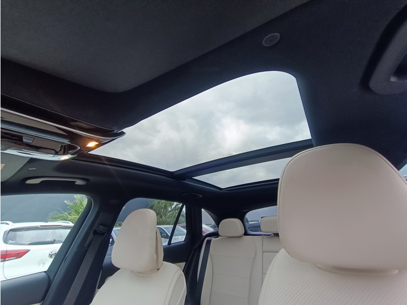 Image Mercedes-Benz GLC SUV GLC 300 e Hybrid EQ 4MATIC Business Line  